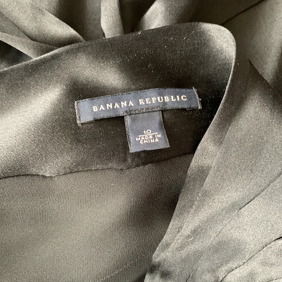 Banana Republic, Off the Shoulder Black Satin Dress: Unworn brand new - Picture 3 of 3